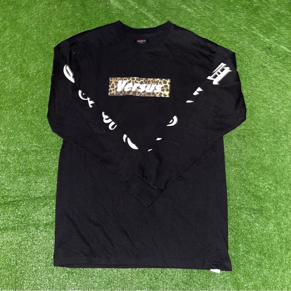Forever 21 Men’s Long Sleeve Tee(USED)